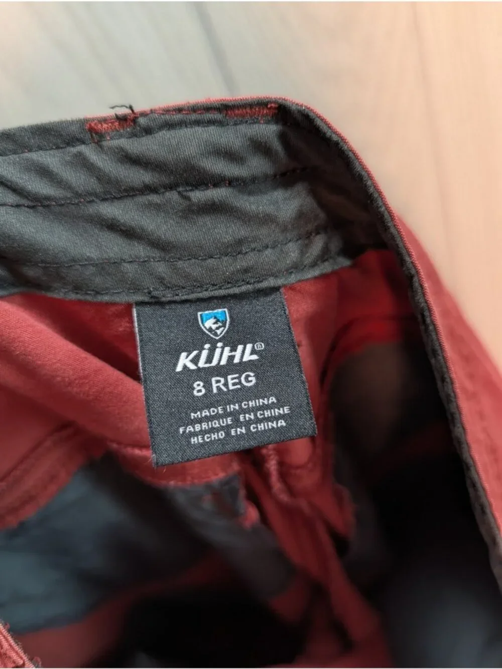 Kuhl Legendary Hiking Pants Womens 8 Red Logo Stretch Mid Rise Roll Tab Leg FLAW - Picture 8 of 11